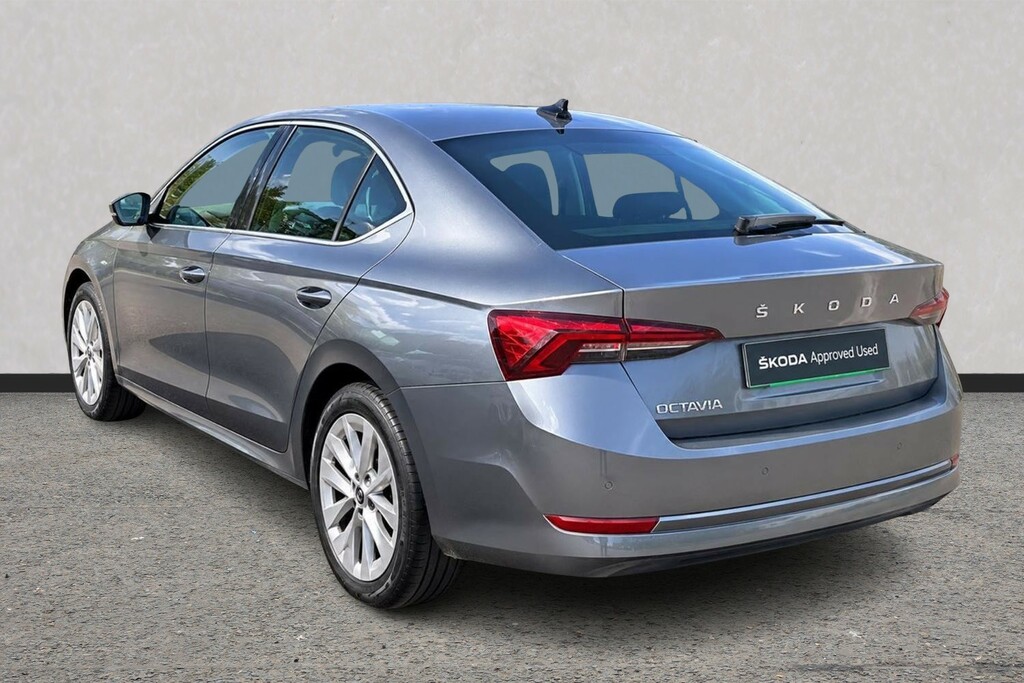 Skoda Octavia 2.0 Tdi 150 Se L Grey #3