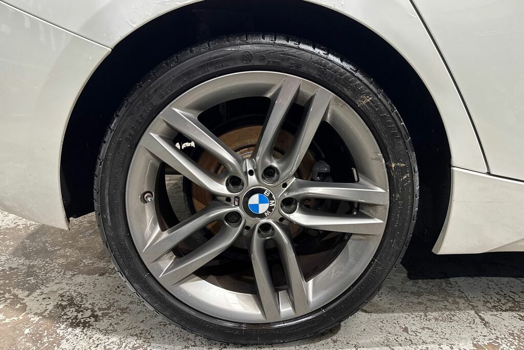 BMW 1 Series 116D M Sport White #5