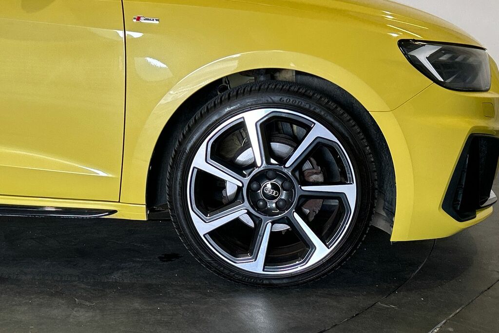 Audi A1 S Line Contrast Edition 35 Tfsi 150 Ps S Tronic Yellow #5