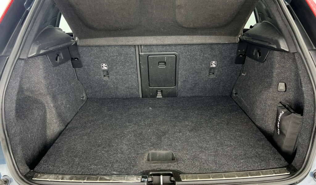 Volvo XC40 1.5L Inscription Black #5