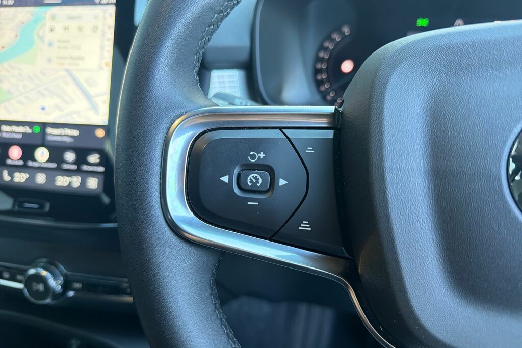 Volvo XC40 Ultimate, B4 Mild Hybrid, Dark Panoramic Black #14