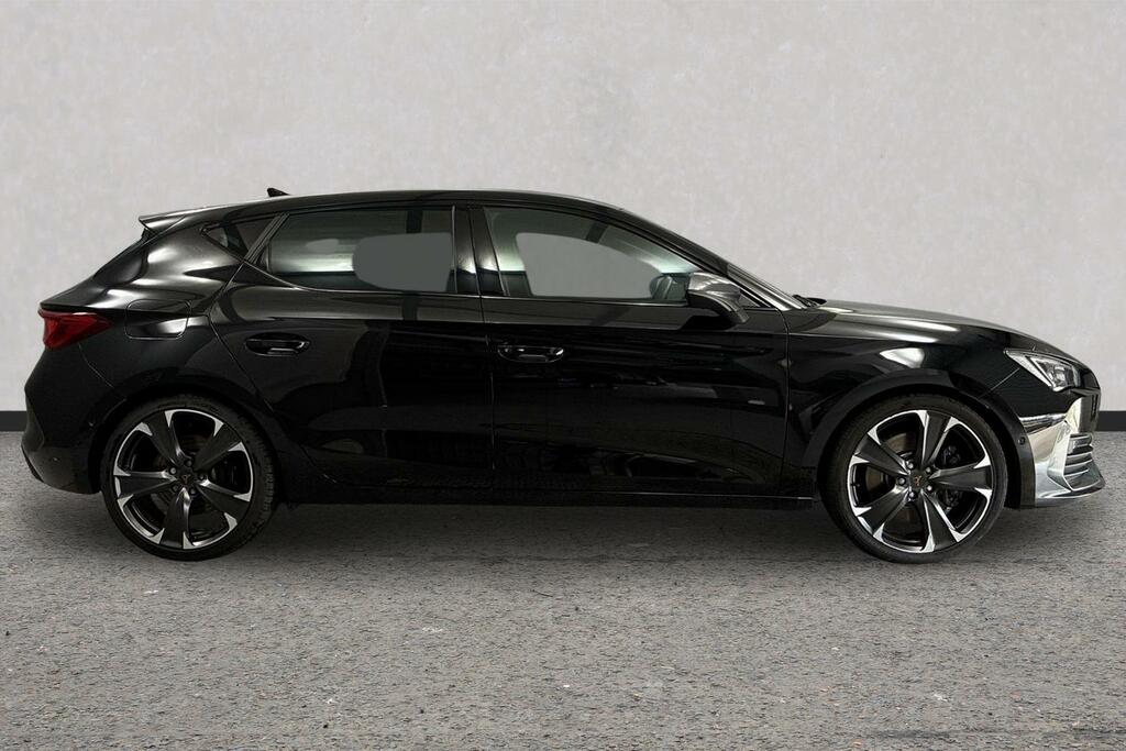 Cupra Leon Hatchback #4