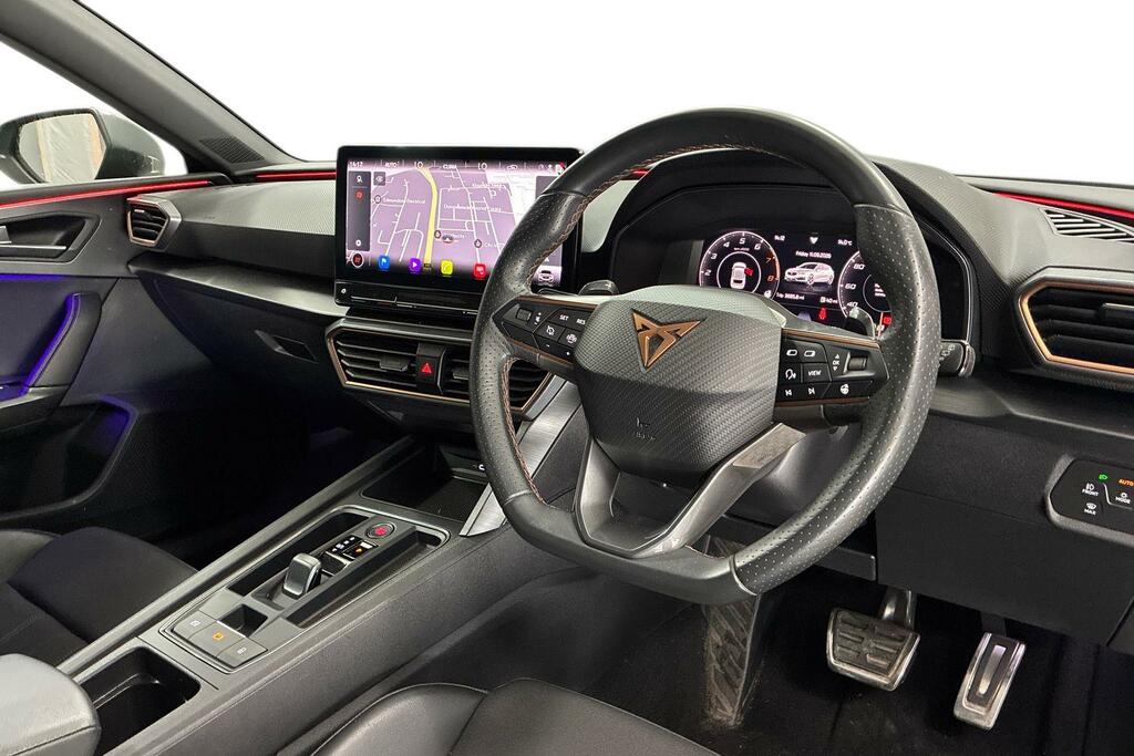 Cupra Leon Hatchback #6