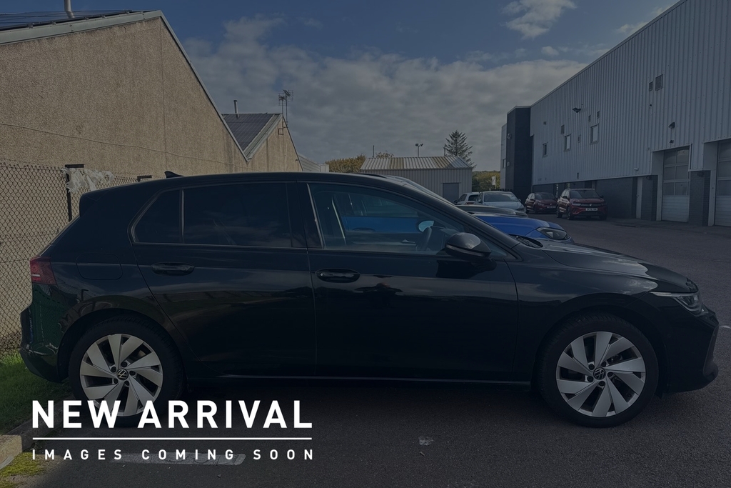 Volkswagen Golf 1.5 Tsi 150 Match Black #4