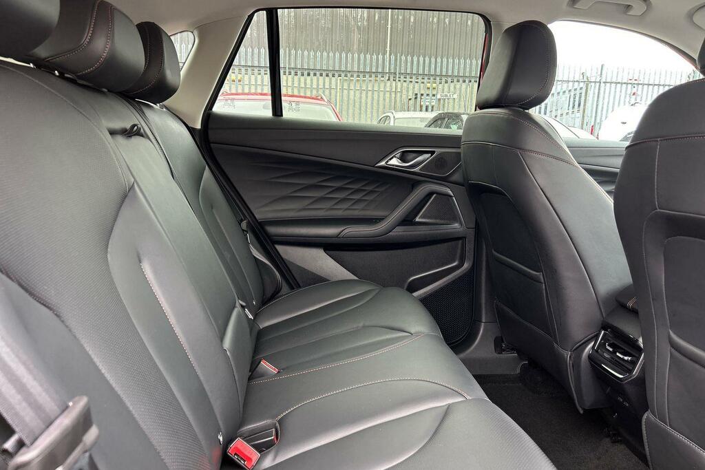 MG HS 1.5 T Gdi Se Suv Dct Ss Red #17