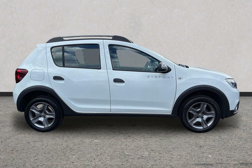 Dacia Sandero Stepway 0.9 Tce Essential Hatchback Euro White #4