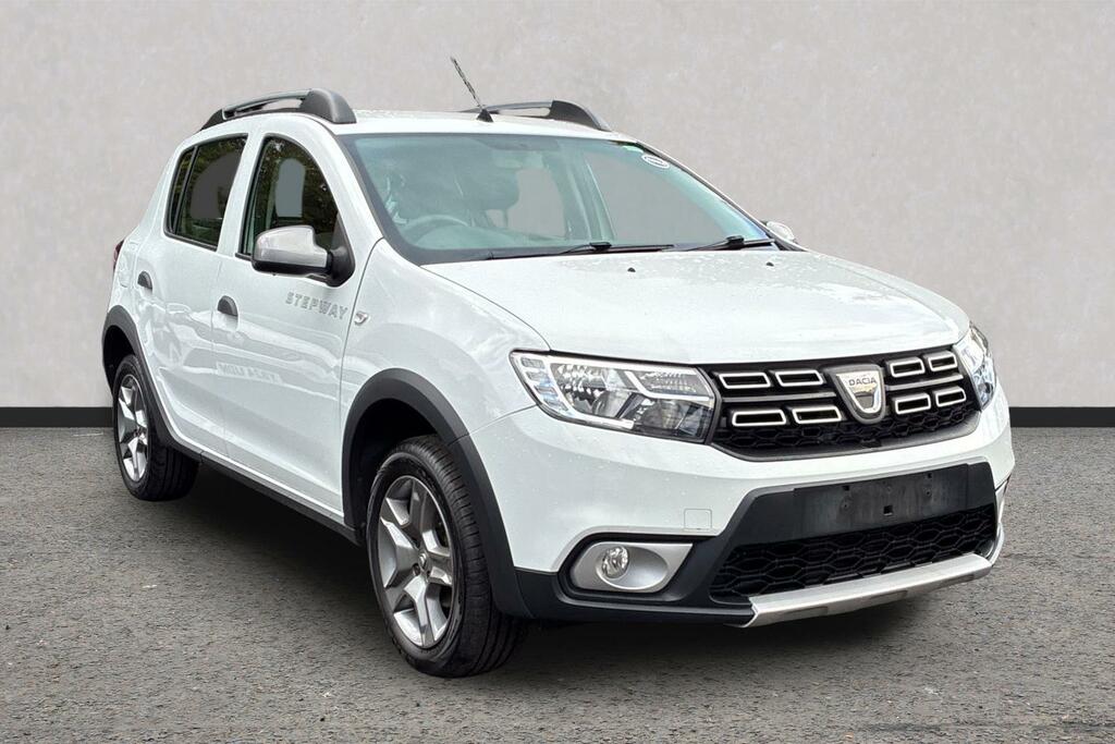 Dacia Sandero Stepway 0.9 Tce Essential Hatchback Euro White