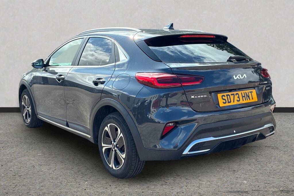 Kia Xceed 1.6 Gdi 8.9Kwh 3 Suv Plug-in Hybrid Dct  #2