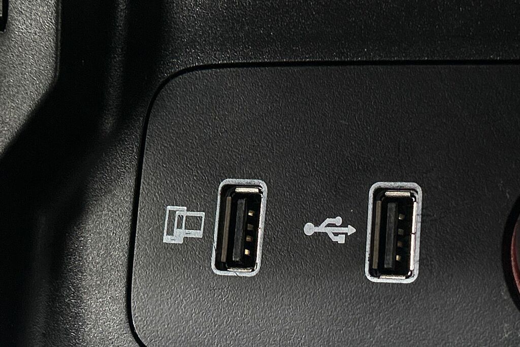 MG HS 1.5 T-gdi 24.7 Kwh Trophy Suv Plug-in H Red #21