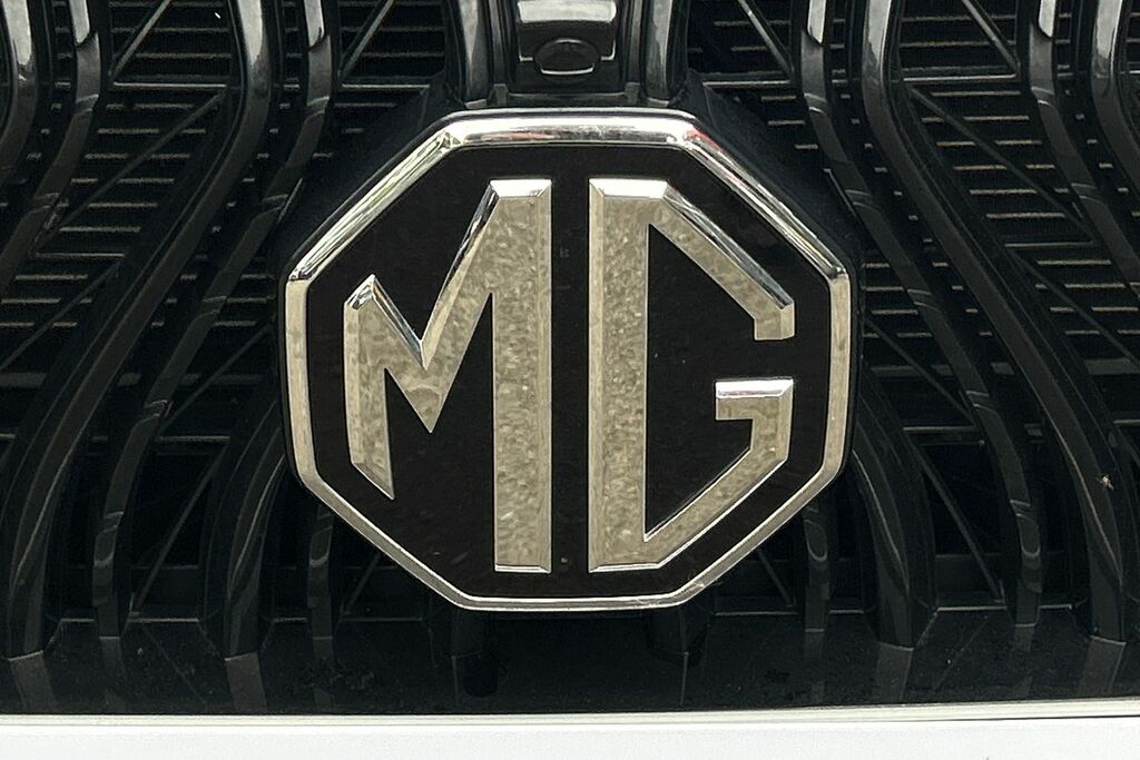 MG HS 1.5 T-gdi 24.7 Kwh Trophy Suv Plug-in H Red #24