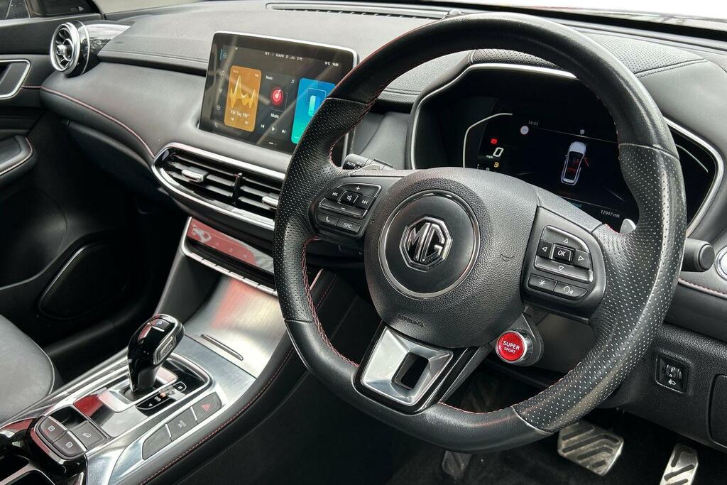 MG HS 1.5 T-gdi 24.7 Kwh Trophy Suv Plug-in H Red #7