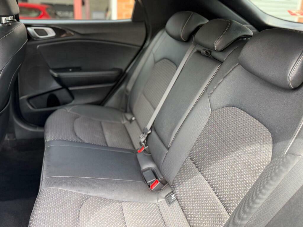 Kia Xceed Hat 1.5 T-gdi 158Bhp 4 Dct Isg Yellow #23