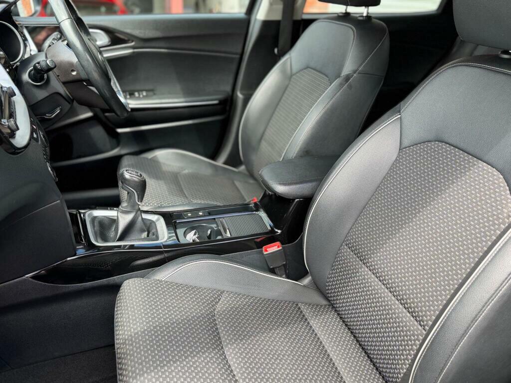 Kia Xceed Hat 1.5 T-gdi 158Bhp 4 Dct Isg Yellow #21