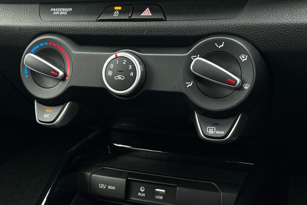 Kia Stonic 1.0T Gdi Mixx White #18