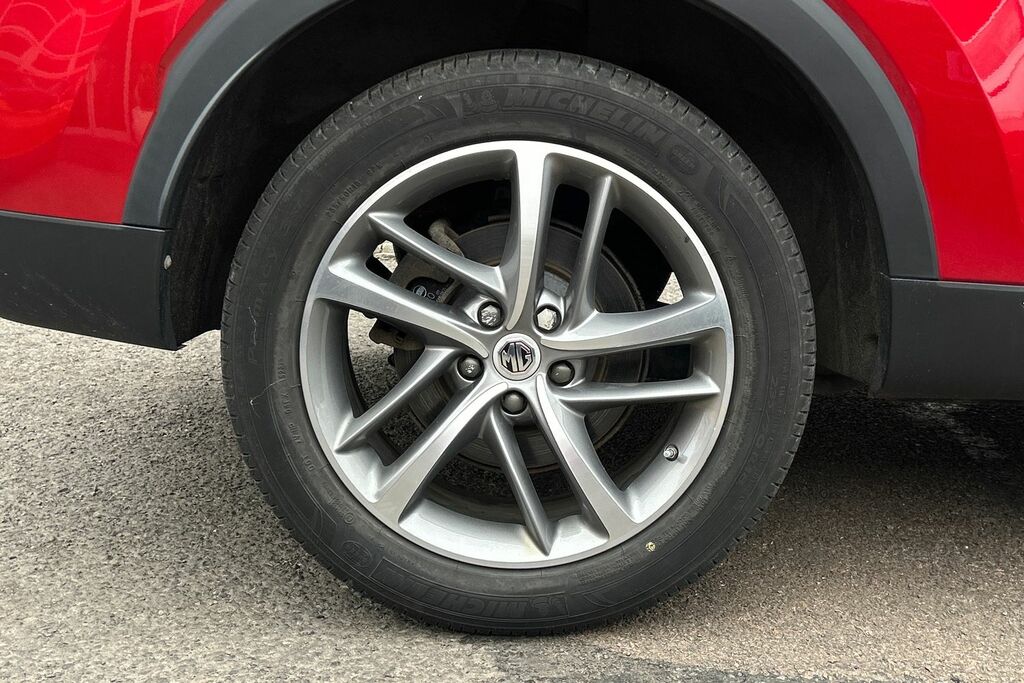MG HS 1.5 T Gdi Excite Suv Dct Red #15
