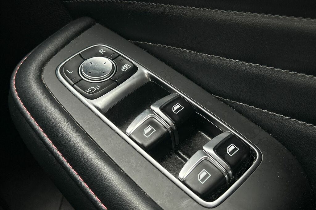 MG HS 1.5 T Gdi Excite Suv Dct Red #23
