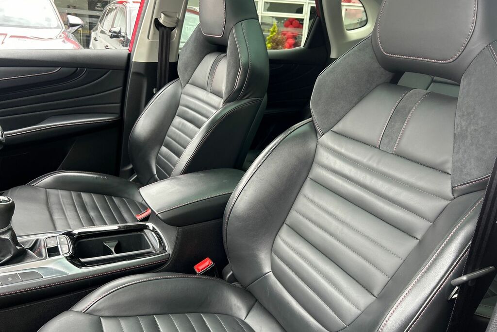 MG HS 1.5 T Gdi Excite Suv Dct Red #26