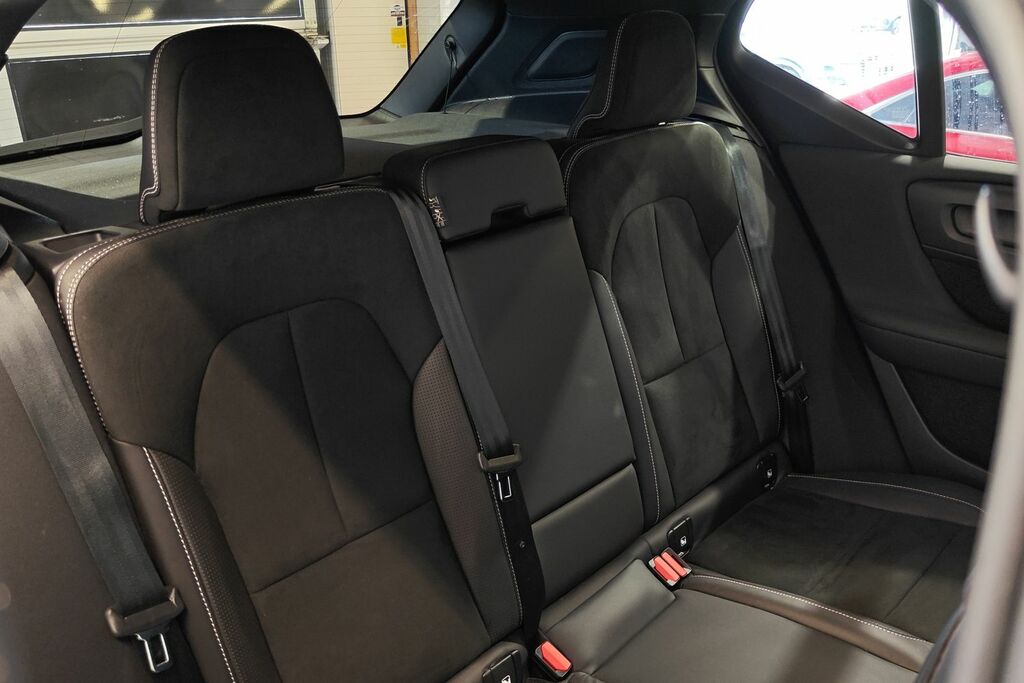 Volvo XC40 Xc40 Momentum T3 White #17