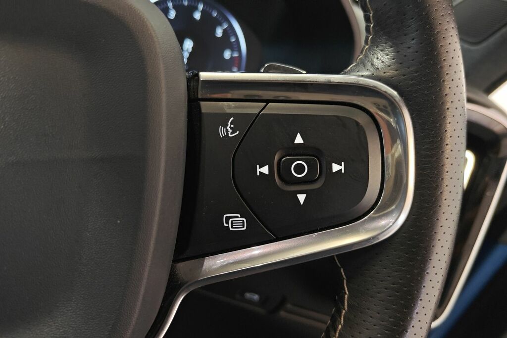 Volvo XC40 Xc40 Momentum T3 White #12