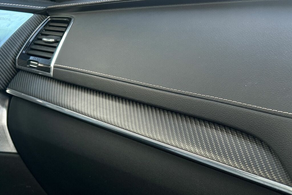 Volvo XC90 2.0 B5 Momentum Awd 231 Bhp Blue #24