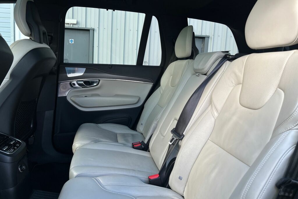 Volvo XC90 2.0 B5 Momentum Awd 231 Bhp Blue #17