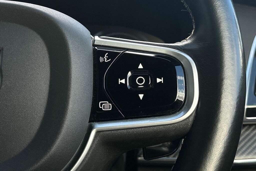 Volvo XC90 2.0 B5 Momentum Awd 231 Bhp Blue #12