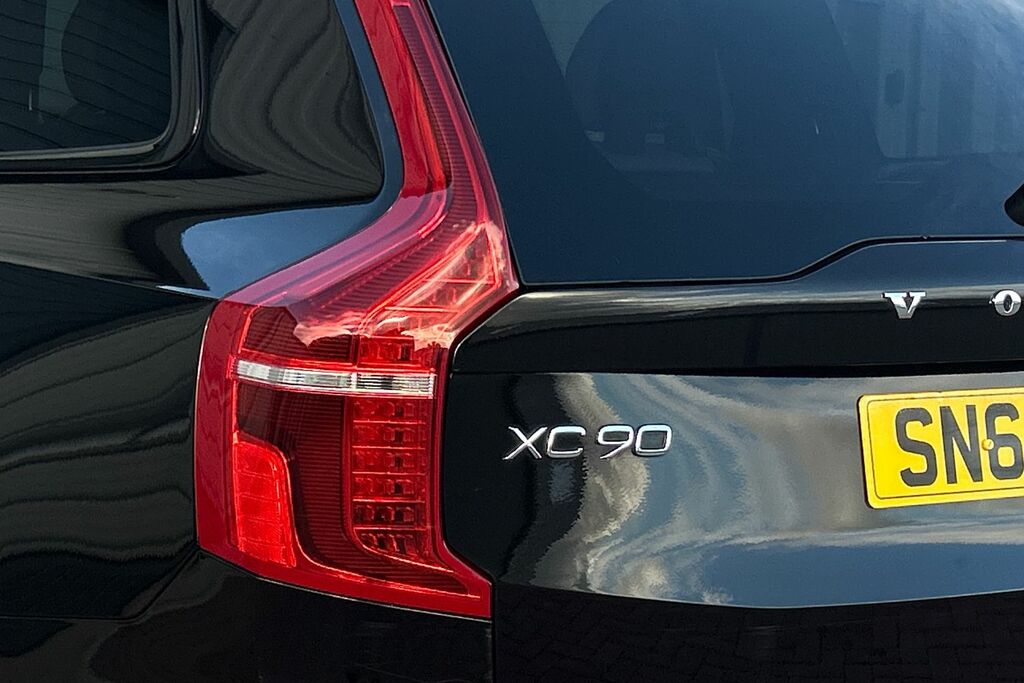 Volvo XC90 2.0 B5 Momentum Awd 231 Bhp Blue #20