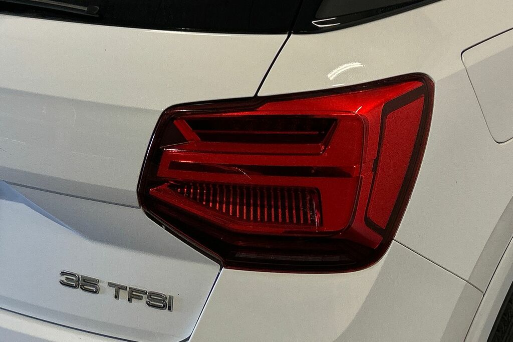 Audi Q2 Sport 30 Tfsi 116 Ps 6-Speed #19