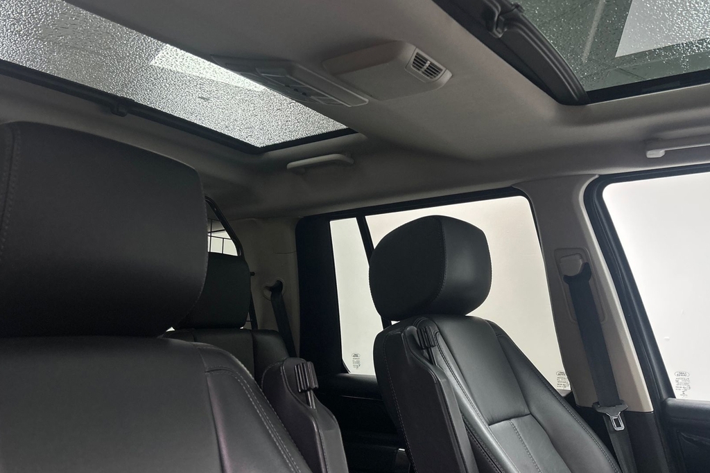 Land Rover Discovery Sdv6 Landmark Black #21