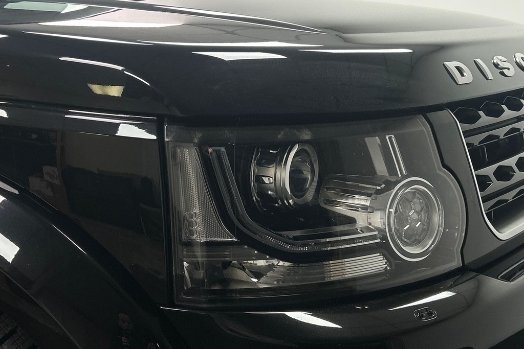 Land Rover Discovery Sdv6 Landmark Black #17