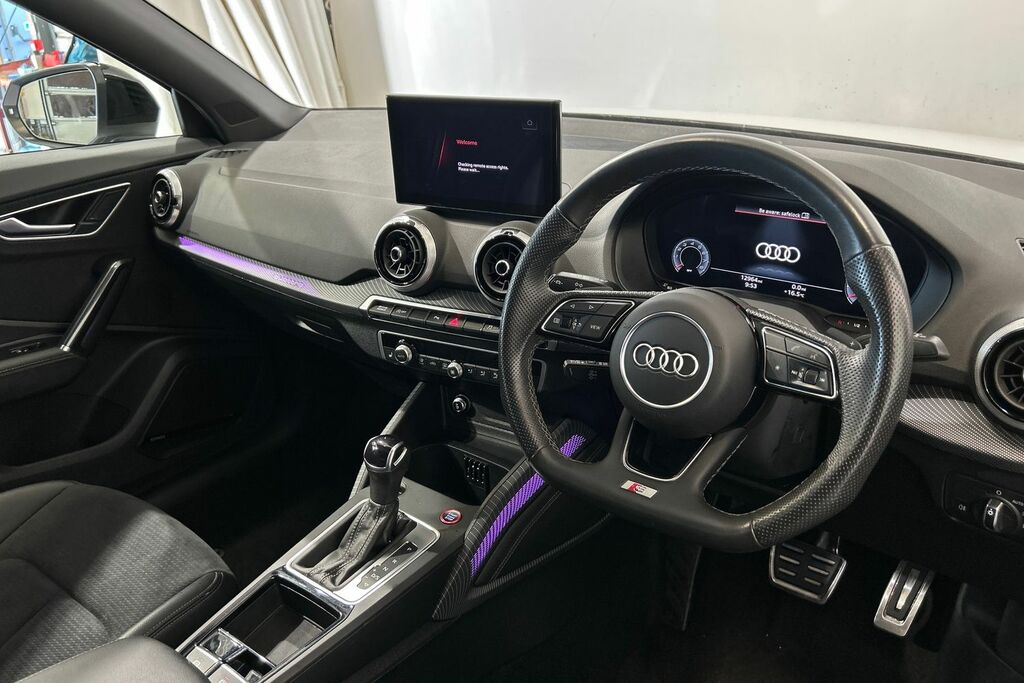 Audi SQ2 Black Edition Tfsi 300 Ps S Tronic White #6