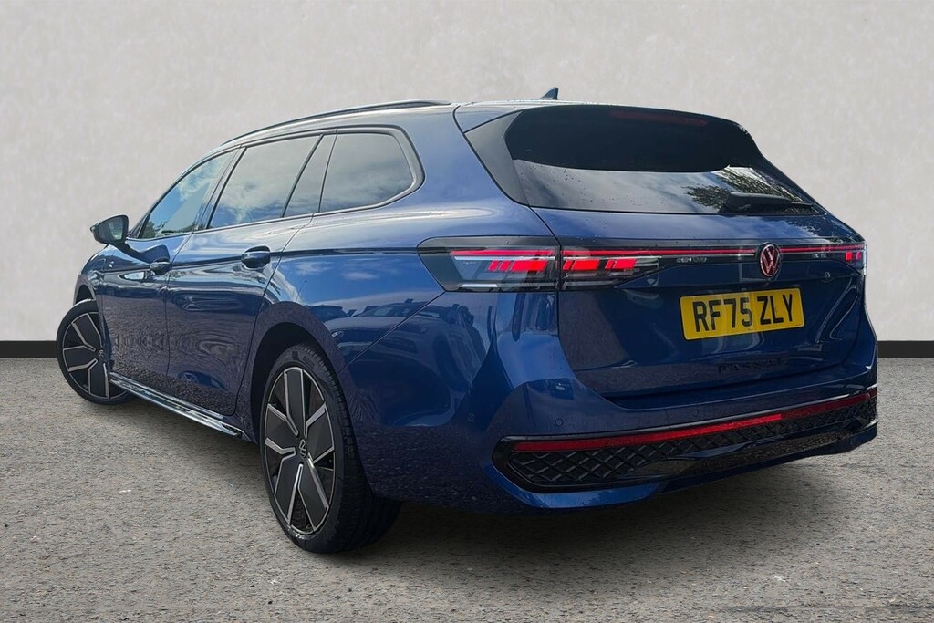Volkswagen Passat 1.5 Tsi Ehybrid Black Edition Dsg Blue #3