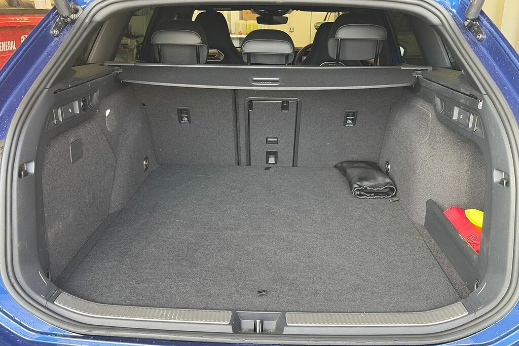 Volkswagen Passat 1.5 Tsi Ehybrid R-line Dsg Black #11