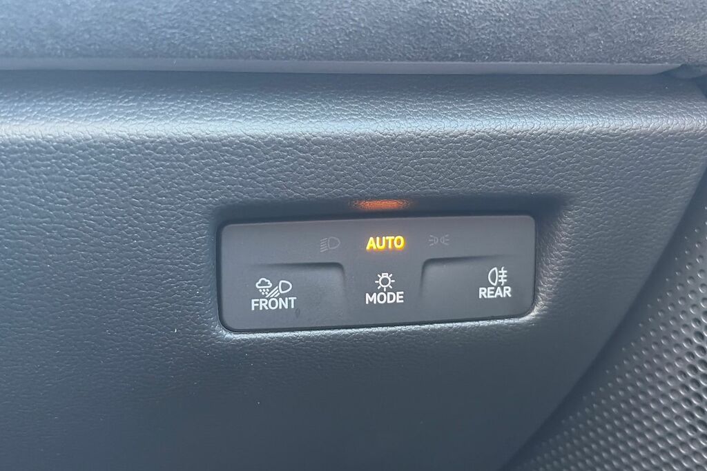 Volkswagen Passat 1.5 Tsi Ehybrid R-line Dsg Black #26