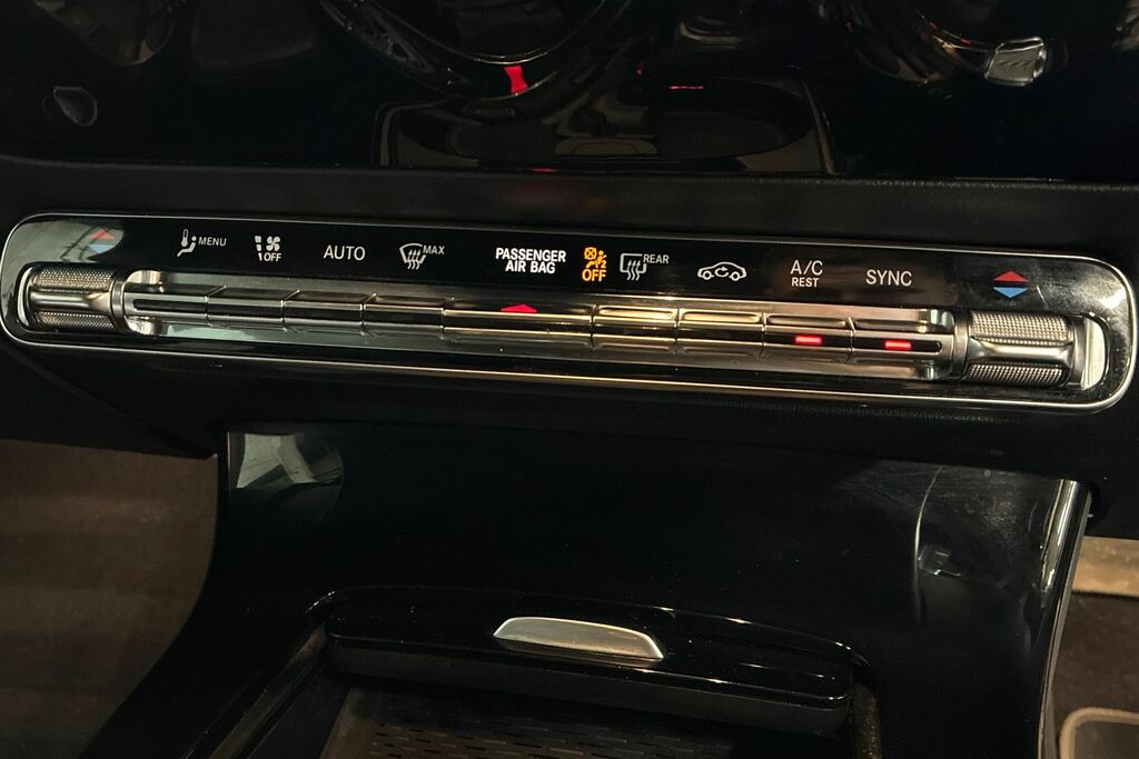 Mercedes-Benz CLA Class 200 Amg Line Premium Tip Grey #18