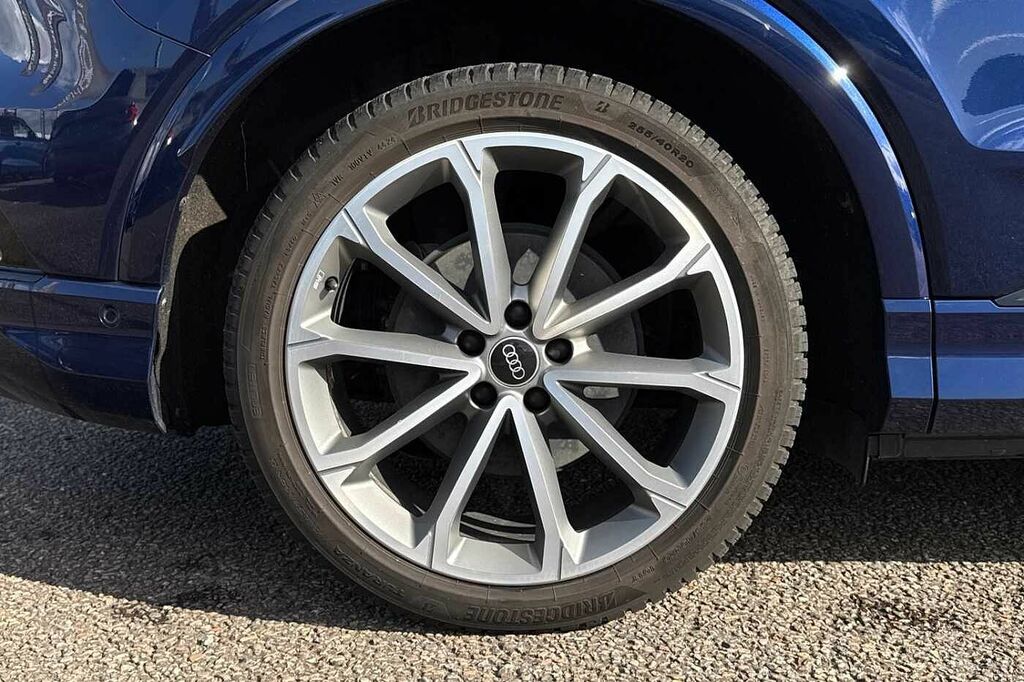 Audi Q4 E Tron Edition 1 50 Quattro 220,00 Kw Blue #5