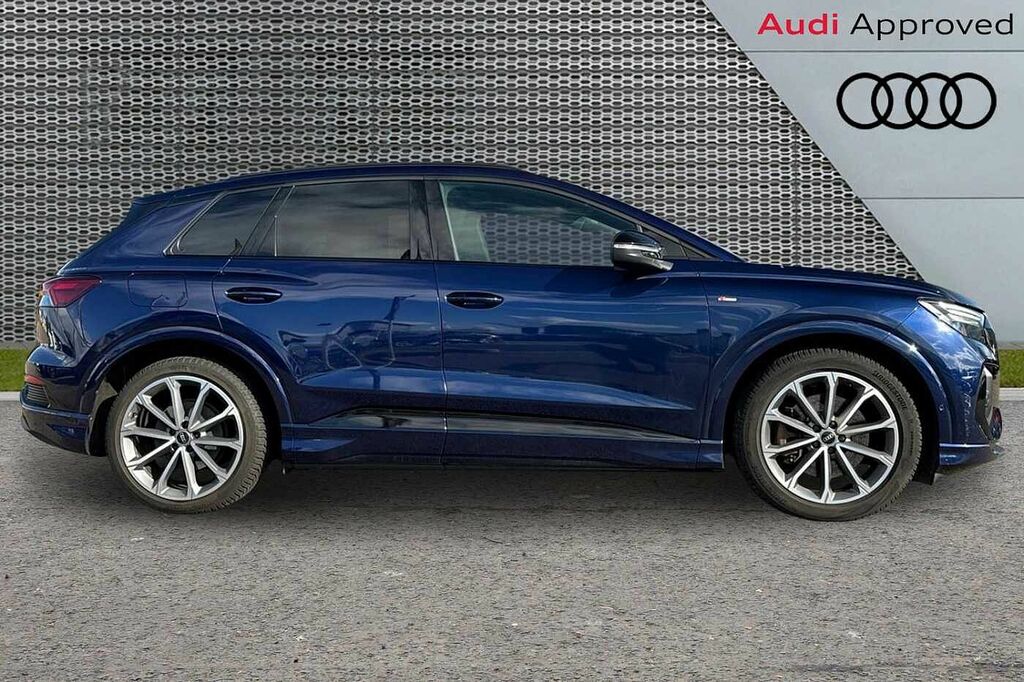 Audi Q4 E Tron Edition 1 50 Quattro 220,00 Kw Blue #4