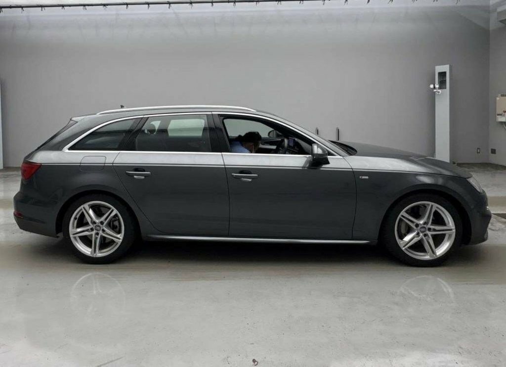Audi A4 Avant 2L S Line Grey #5