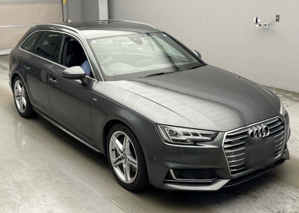 Audi A4 Avant 2L S Line Grey
