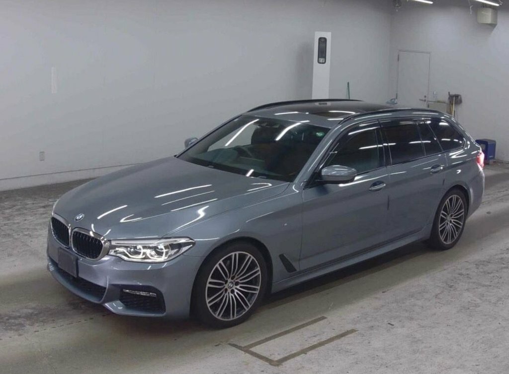 BMW 5 Series 2L M Sport YH67JMC Grey #2