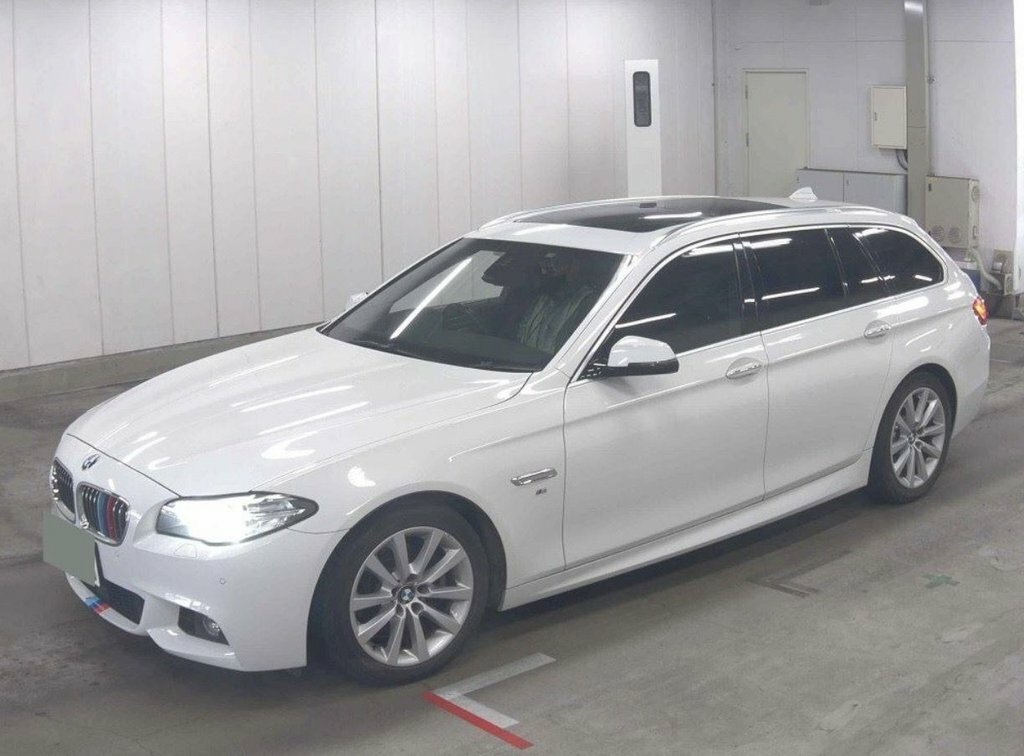 BMW 5 Series 2L M Sport White #2