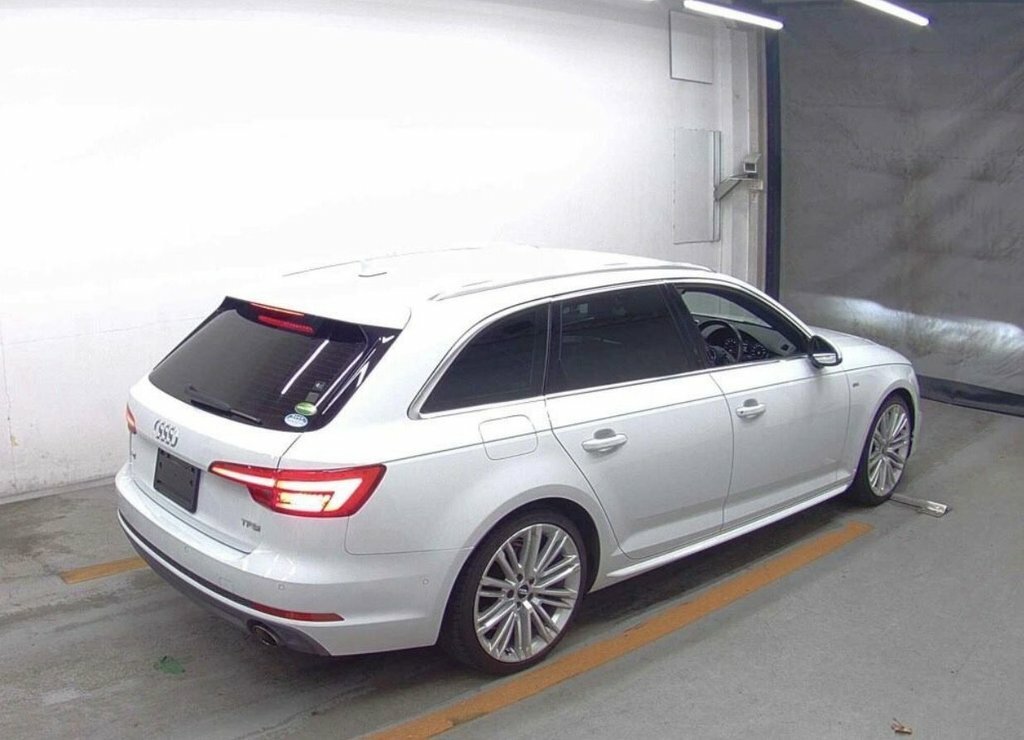 Audi A4 Avant 2L S Line White #6