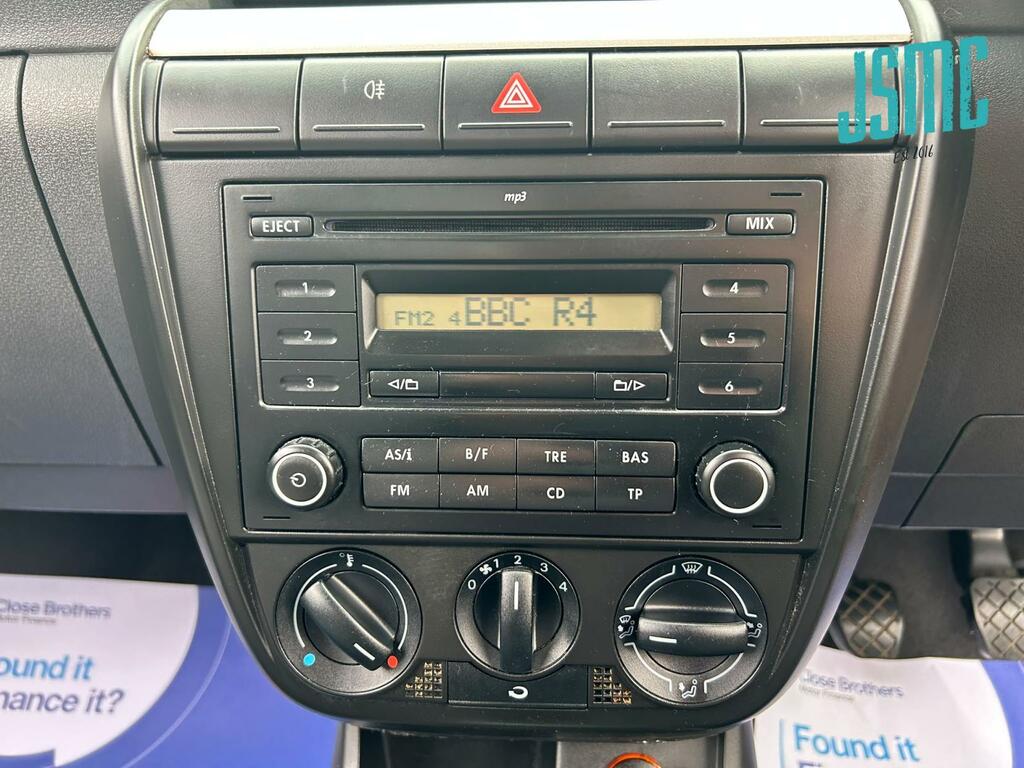 Volkswagen Fox 6V Urban Fox Euro 4 Red #24