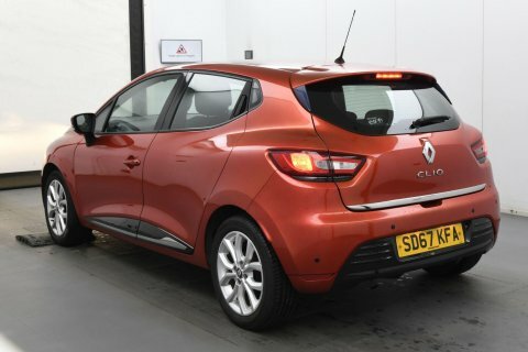 Renault Clio 1.2 16V Dynamique Red #4