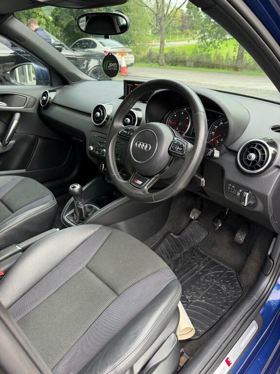 Audi A1 2013 1.6 Tdi S Line Sportback Eu Blue #5