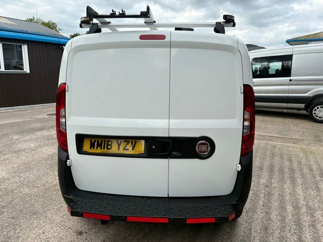 Fiat Doblo Mpv White #6
