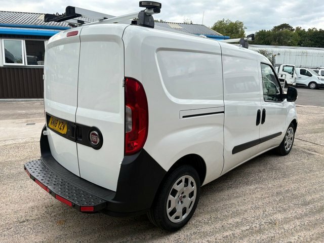 Fiat Doblo Mpv White #5