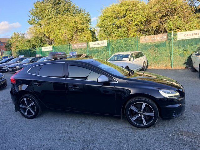Volvo V40 2.0 D2 R-design Nav Plus Euro 6 Ss Red #3