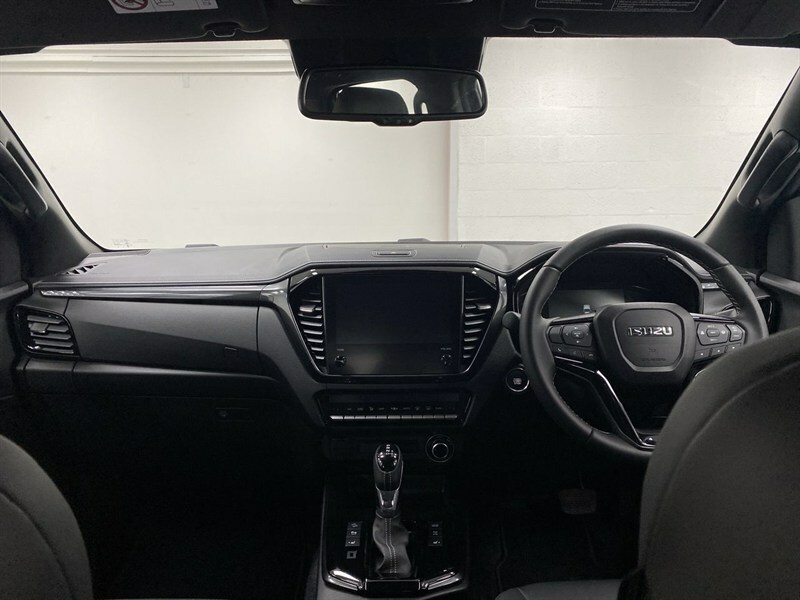 Isuzu D-Max 1.9 V-cross Double Cab 4X4 Red #4