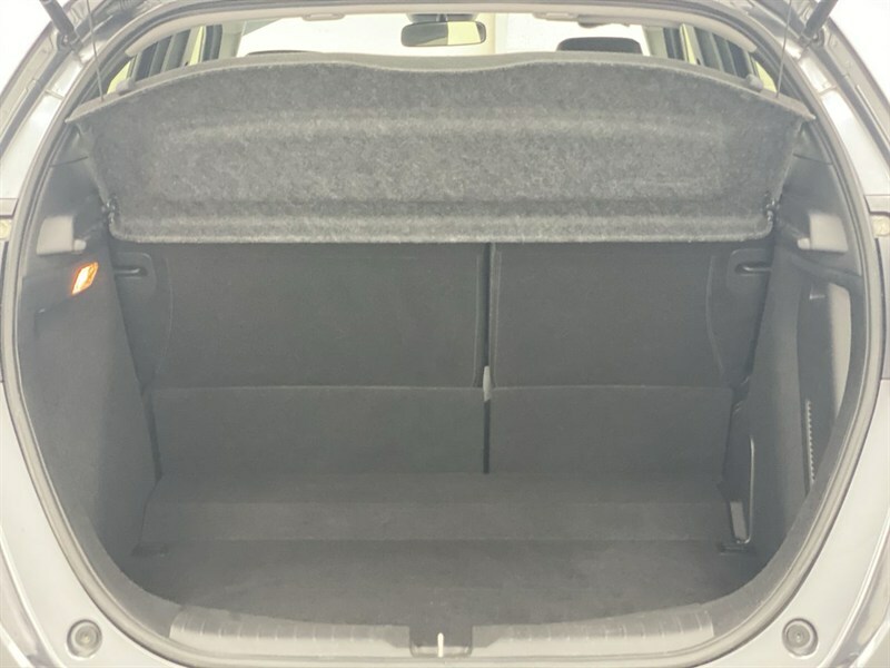 Honda Jazz I-mmd Crosstar Ex Grey #59